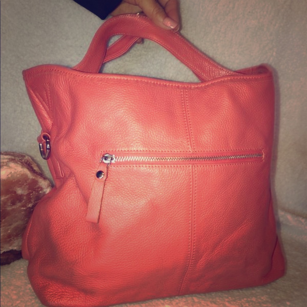 Handbag Nice Soft Leather, No rips , no stains